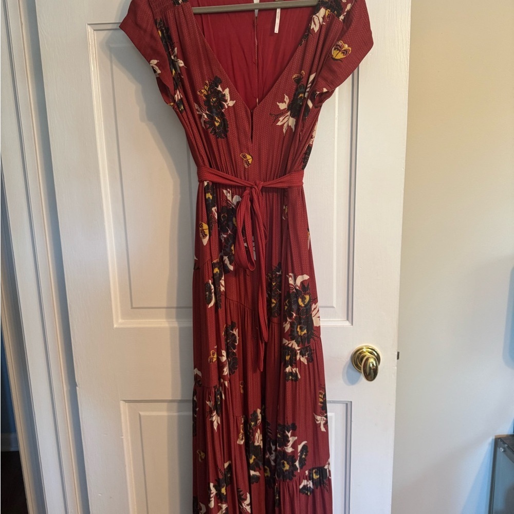 Free People All I Got Floral Maxi Dress Size 8 Red Boho Wrap Style Flowy Festiva - Picture 4 of 9